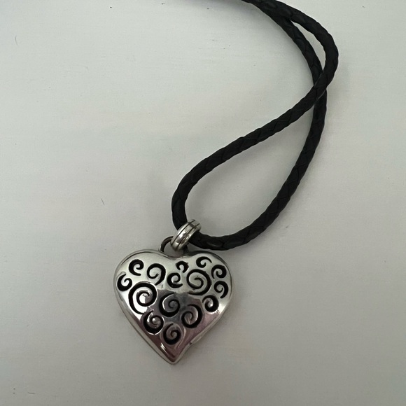 BRIGHTON BELLA LUNA Heart BLACK Leather Cord Filigree Pendant NECKLACE - Picture 2 of 2
